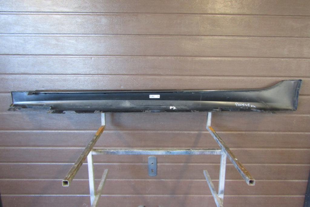Lajsna praga desna BMW F46 M-paket Gran Tourer
