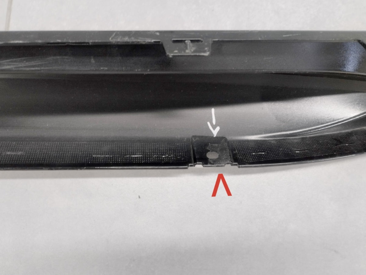 Lajsna praga desni BMW G80 M3 20 M-3 51778084408
