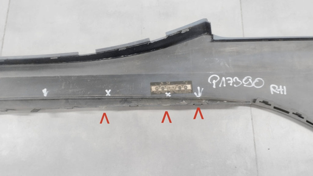 Lajsna praga desna BMW I8 prag obloga 14-20