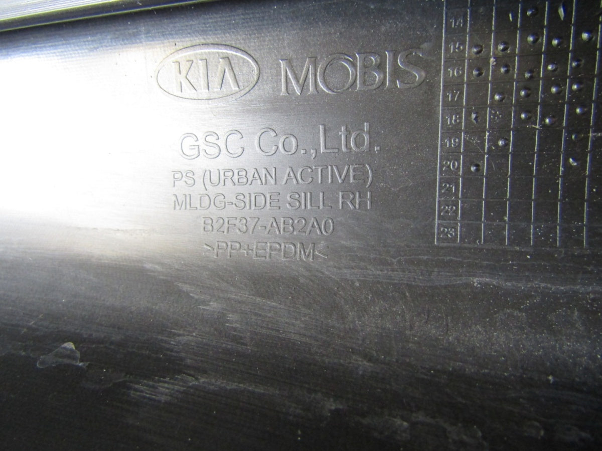 Lajsna praga desna Kia Soul II 2 13- obloga
