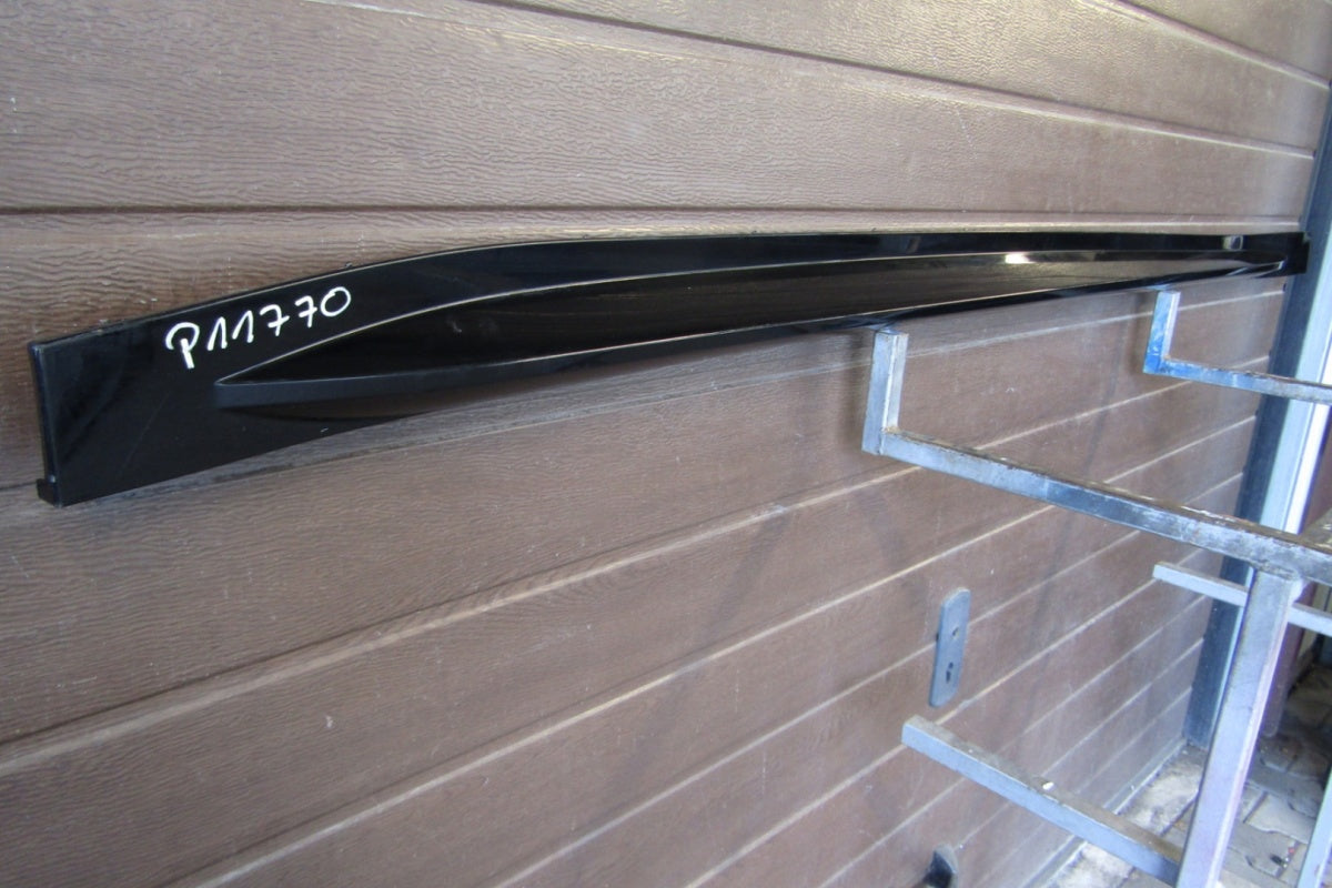Lajsna praga desna BMW M4 G82 G83 Coupe Cabri 21