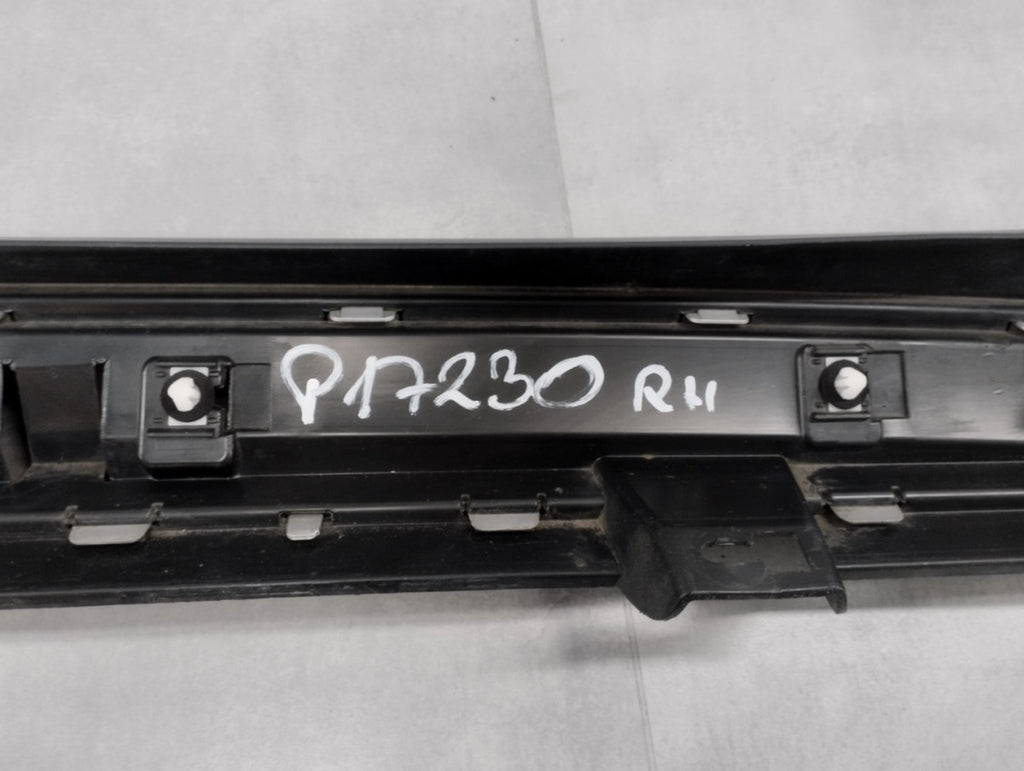 Lajsna praga desni Ford Fiesta Active MK8 18-