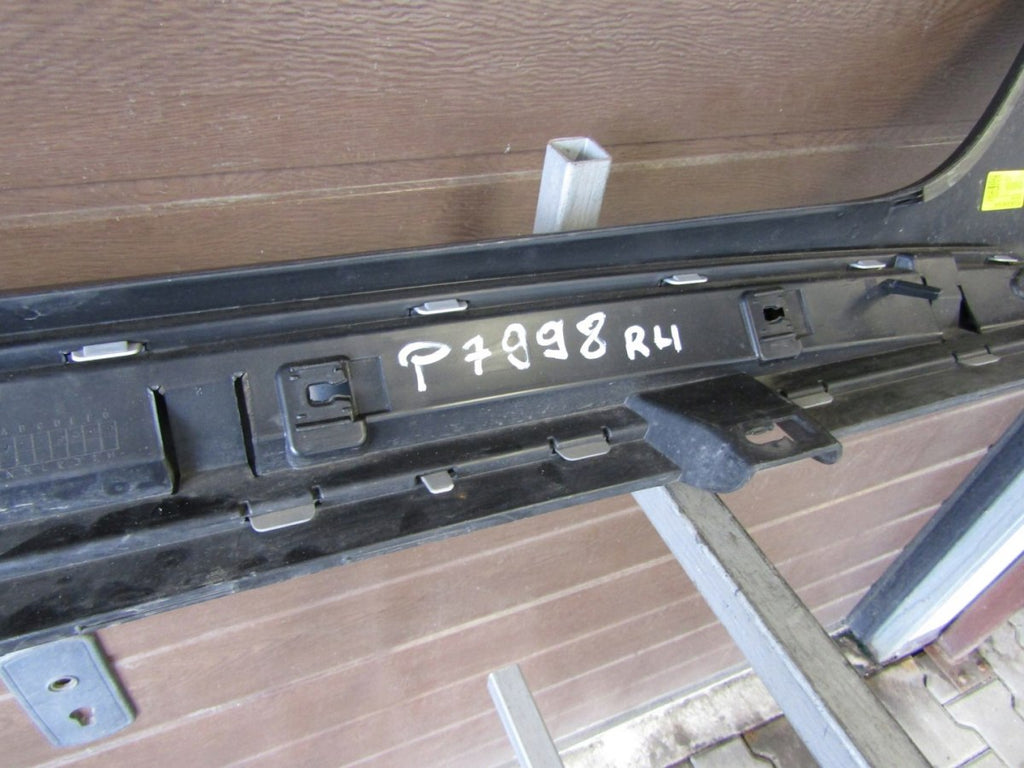 Lajsna praga desna Ford Fiesta Active MK8 18-