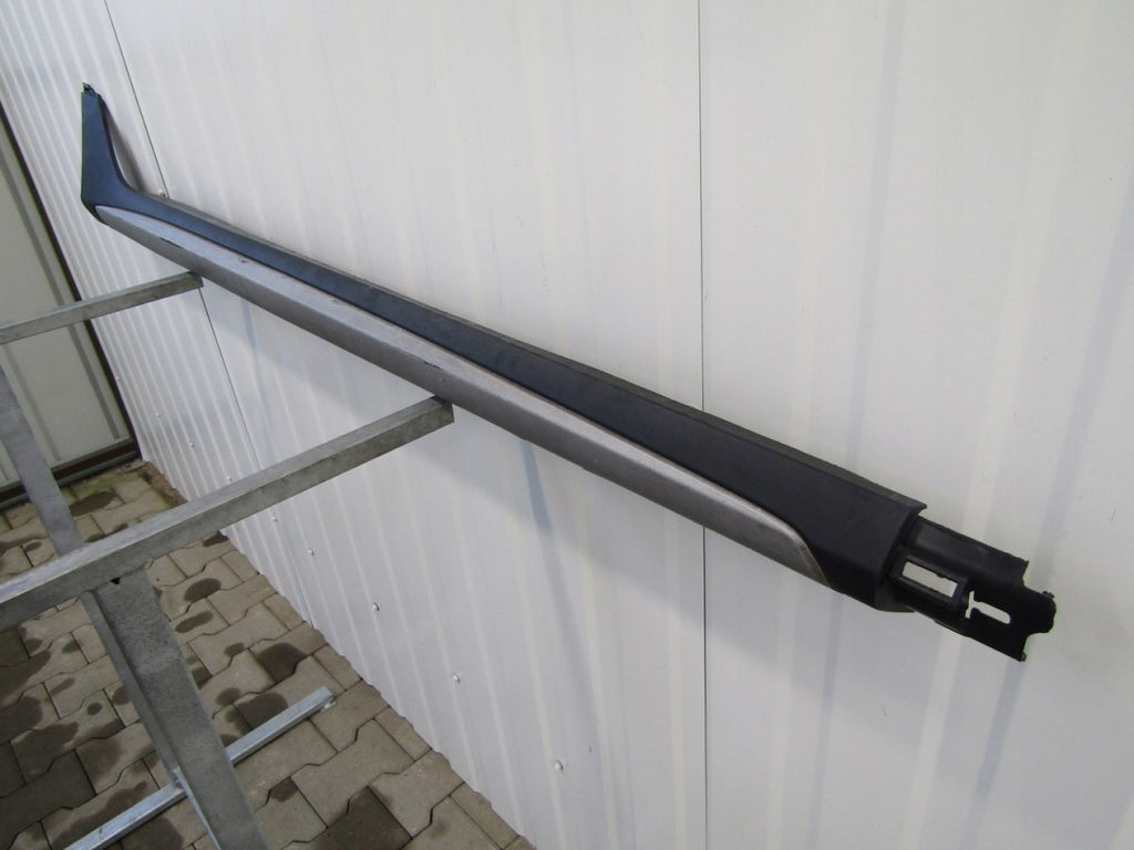 Lajsna praga desna Ford Fiesta Active MK8 18-