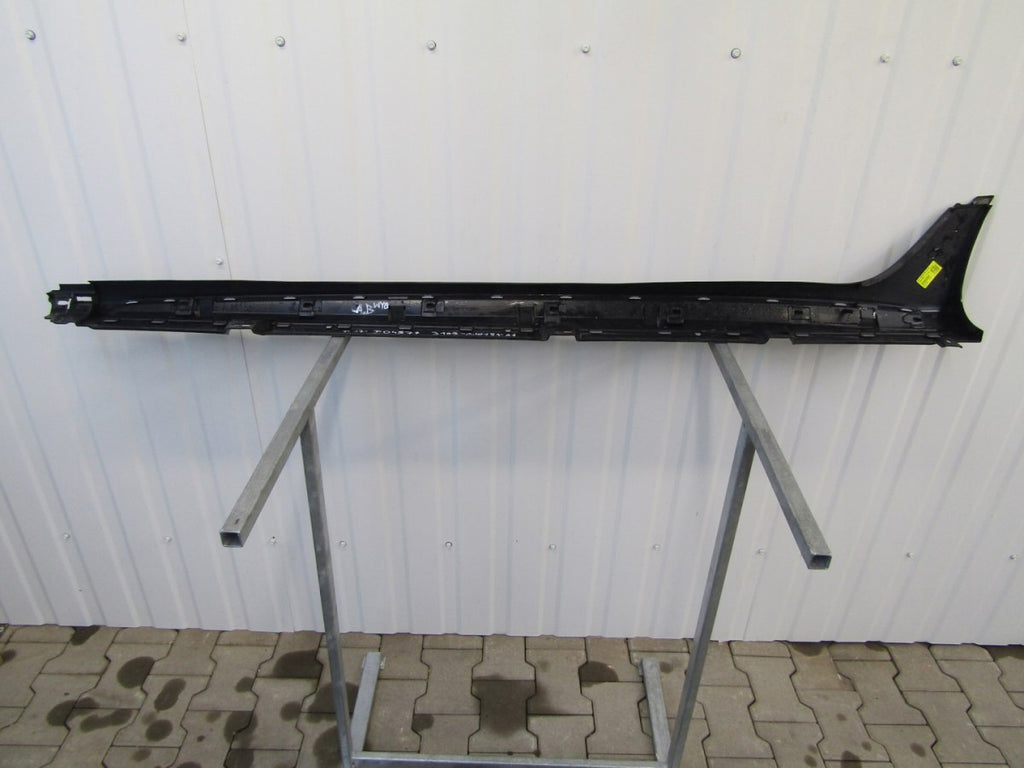 Lajsna praga desna Ford Fiesta Active MK8 18-