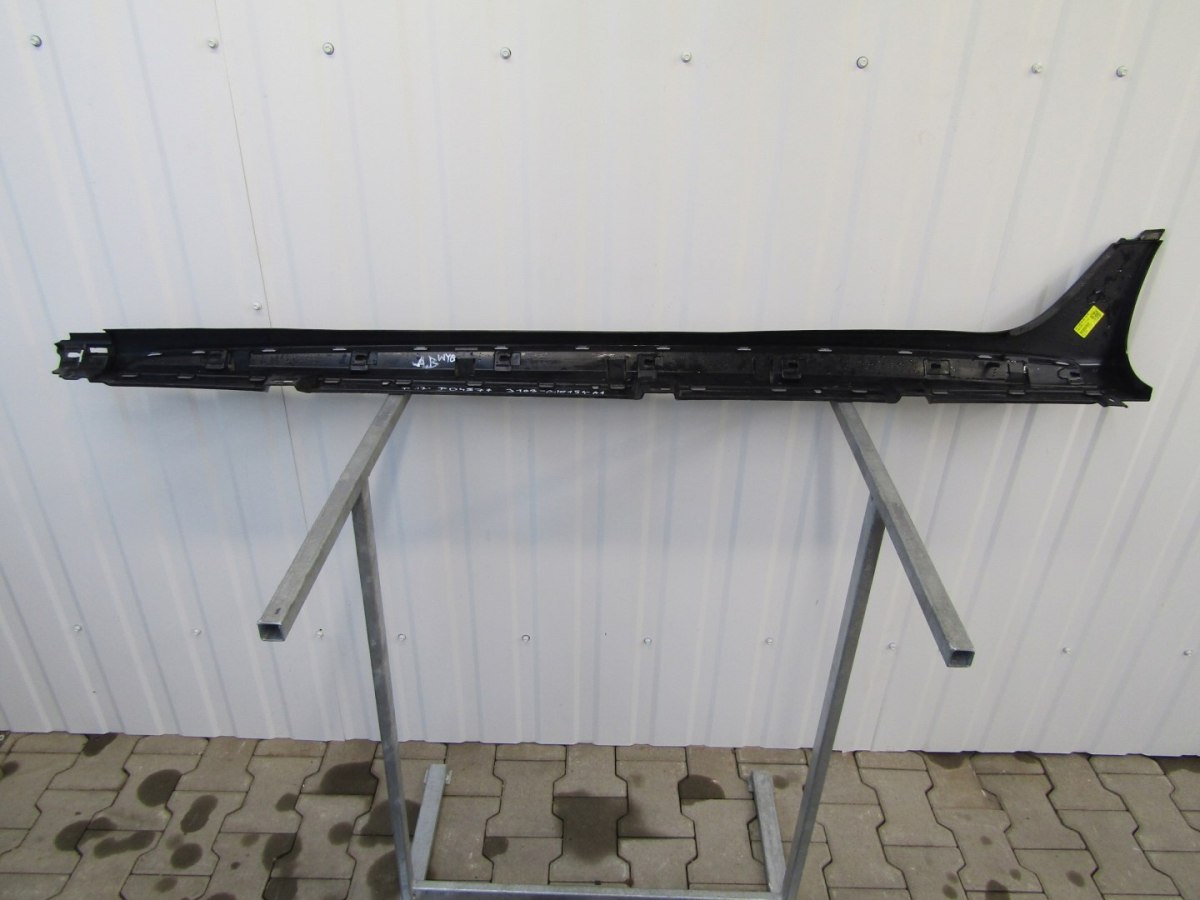 Lajsna praga desna Ford Fiesta Active MK8 18-