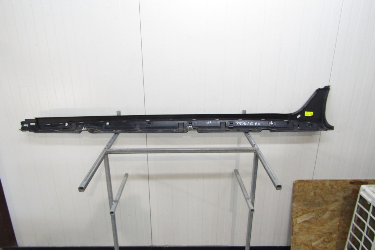 Lajsna praga desni Ford Fiesta Active MK8 18-
