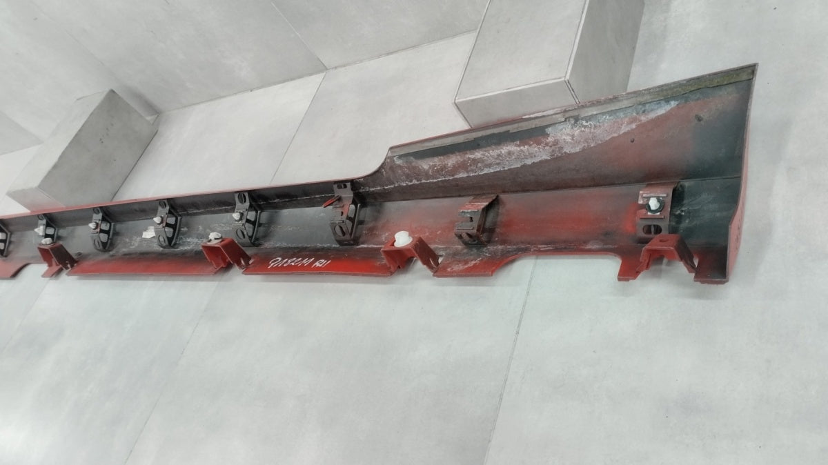 Lajsna praga desni Ford Fiesta MK8 ST 3D 18-