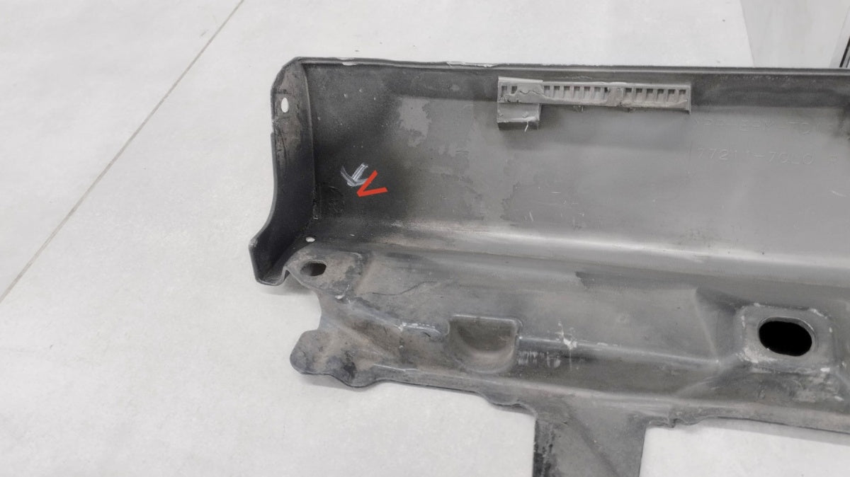 Lajsna praga desni Suzuki Swift V Sport 10-17
