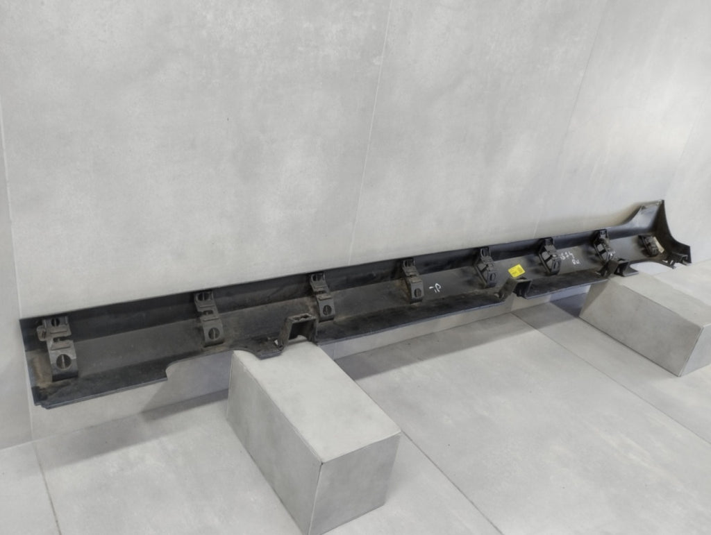 Lajsna praga desni Ford Fiesta MK8 ST 5D 18-