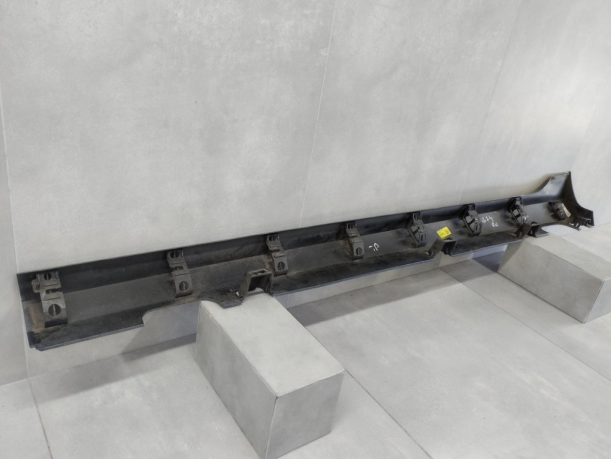Lajsna praga desni Ford Fiesta MK8 ST 5D 18-