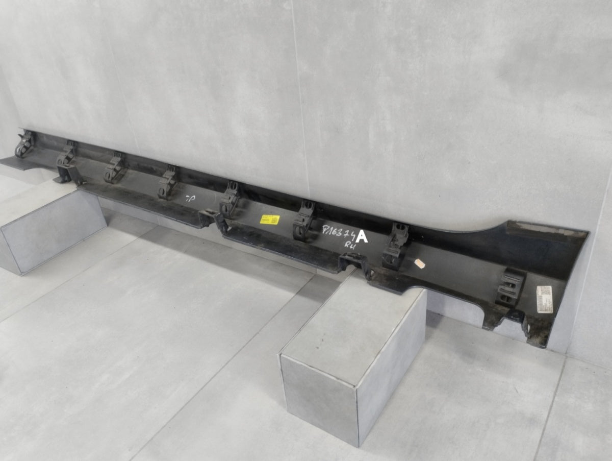 Lajsna praga desni Ford Fiesta MK8 ST 5D 18-
