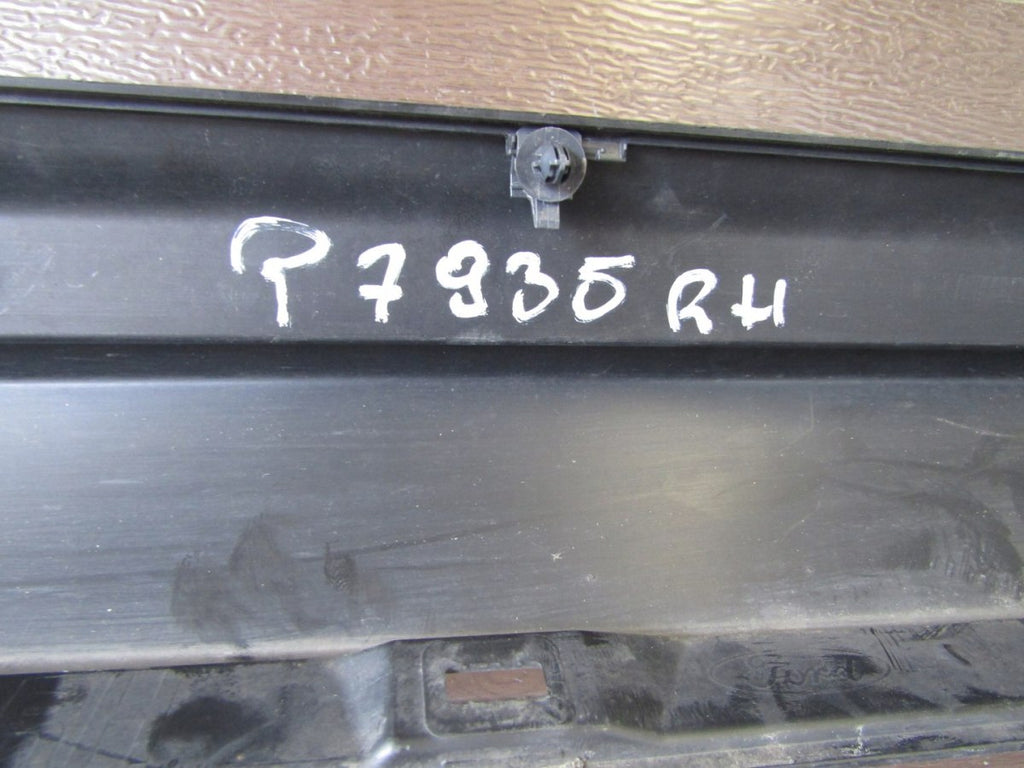 Lajsna praga desna Ford Focus MK4 17 osłona próg