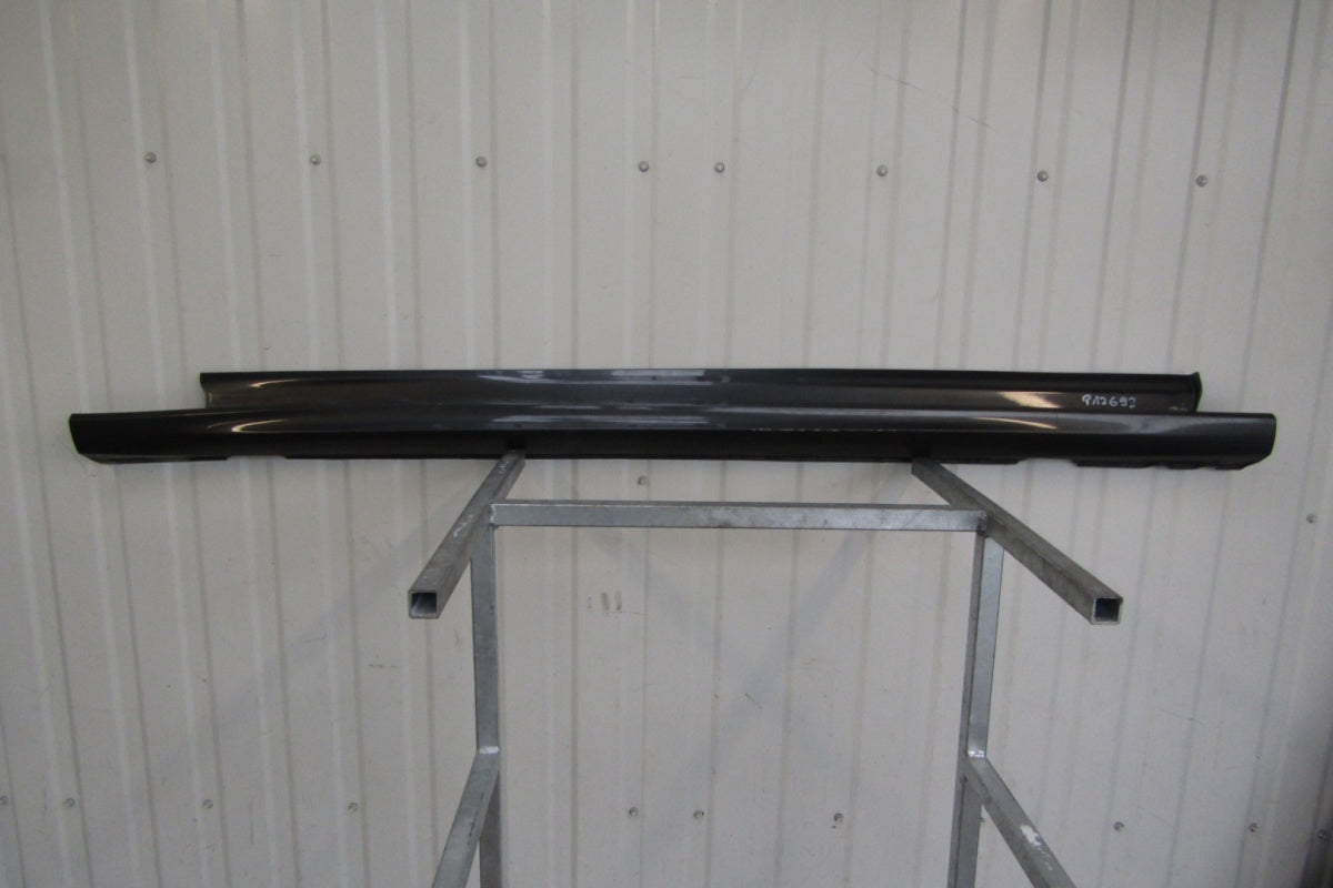 Lajsna praga desna Ford Focus MK4 ST Line 17-