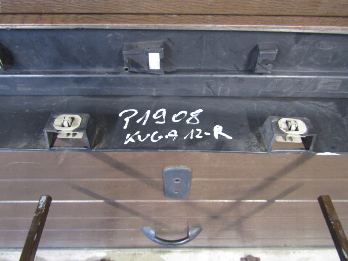 Lajsna praga desna Ford Kuga 2 MK2 12- obloga