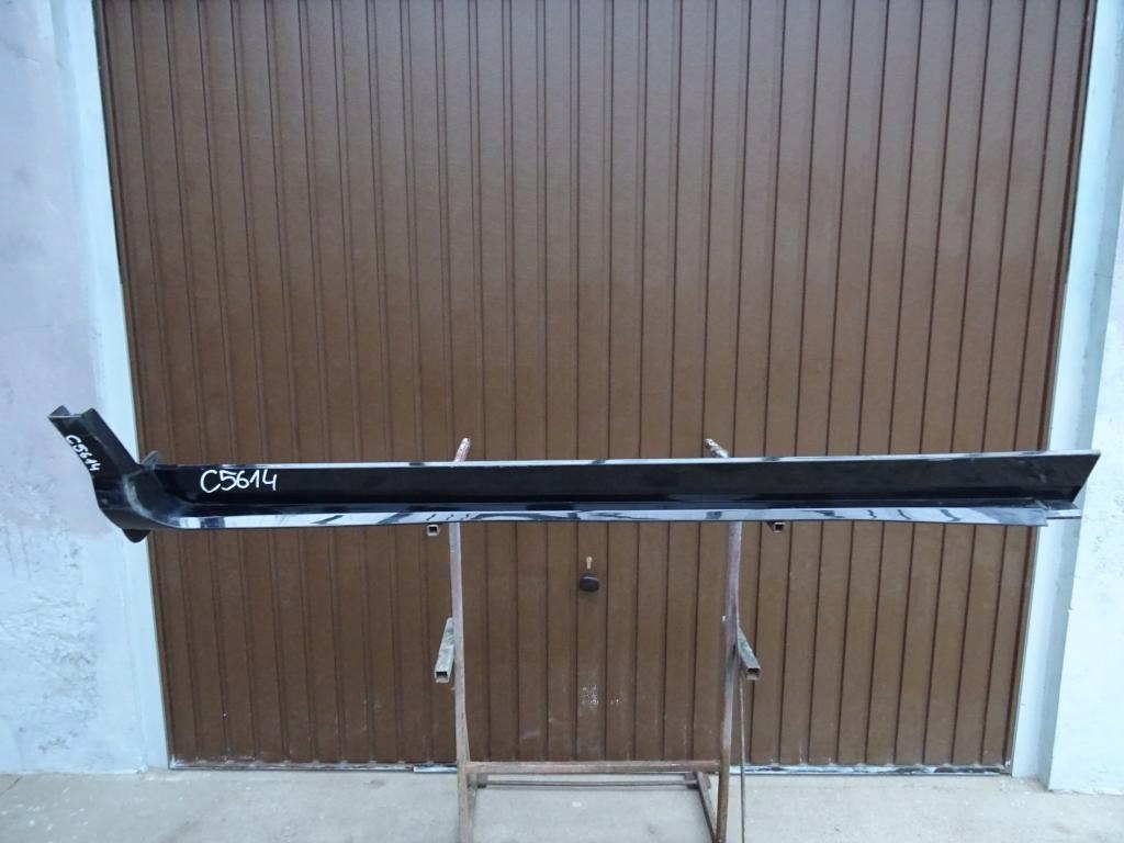 Lajsna praga desna Ford Kuga MK2 TITANIUM 12-
