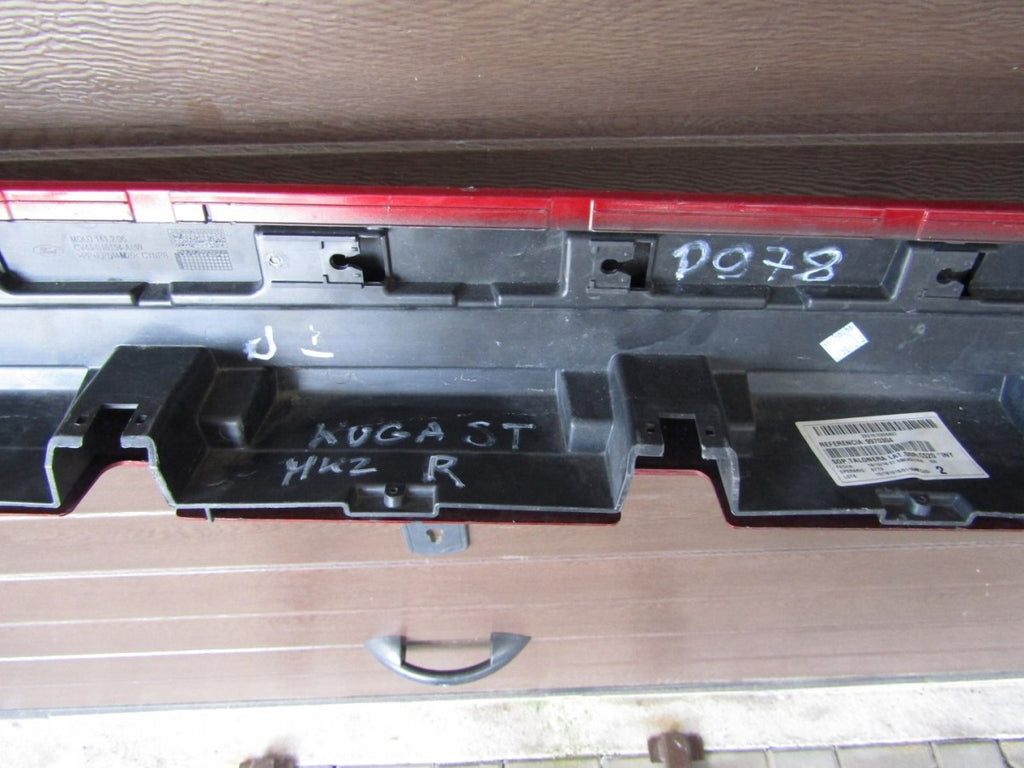 Lajsna praga desna Ford Kuga MK2 Titanium ST 12-