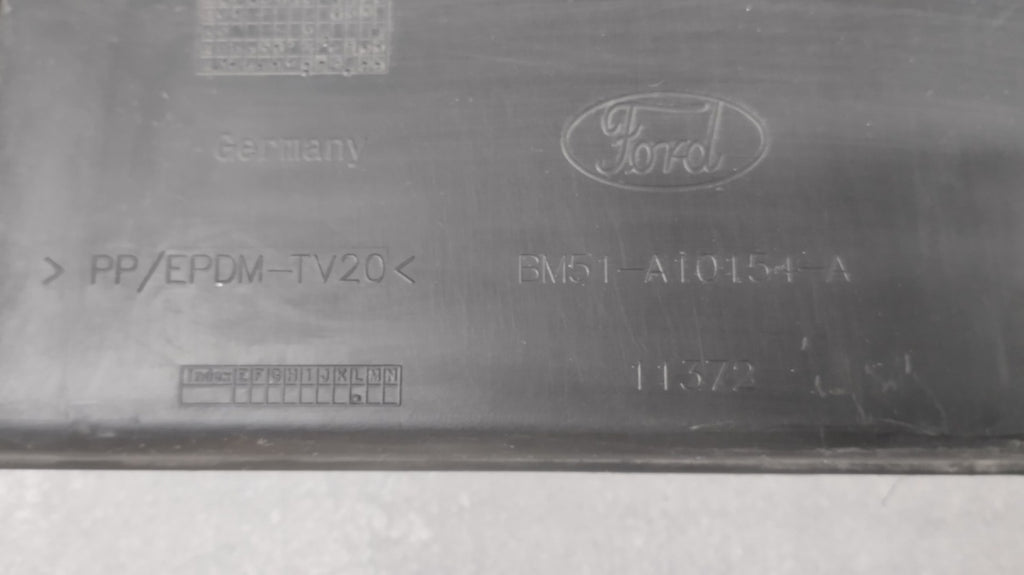 Lajsna praga desni Ford Focus MK3 HB Kombi 10-18