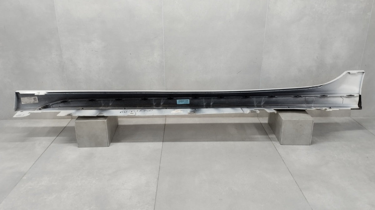 Lajsna praga desni BMW 2 F44 M paket 19-