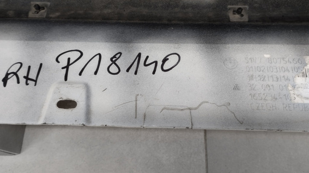 Lajsna praga desni BMW 2 F44 M paket 19-