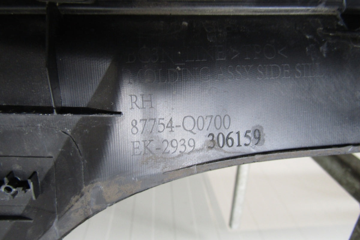Lajsna praga desni Hyundai I20 3 N LINE 87754 q0700 20-