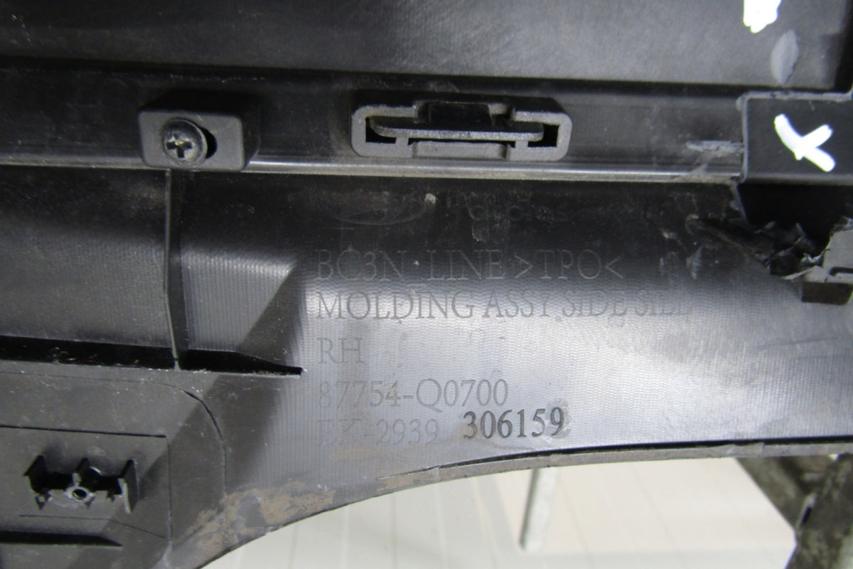 Lajsna praga desni Hyundai I20 3 N LINE 87754 q0700 20-