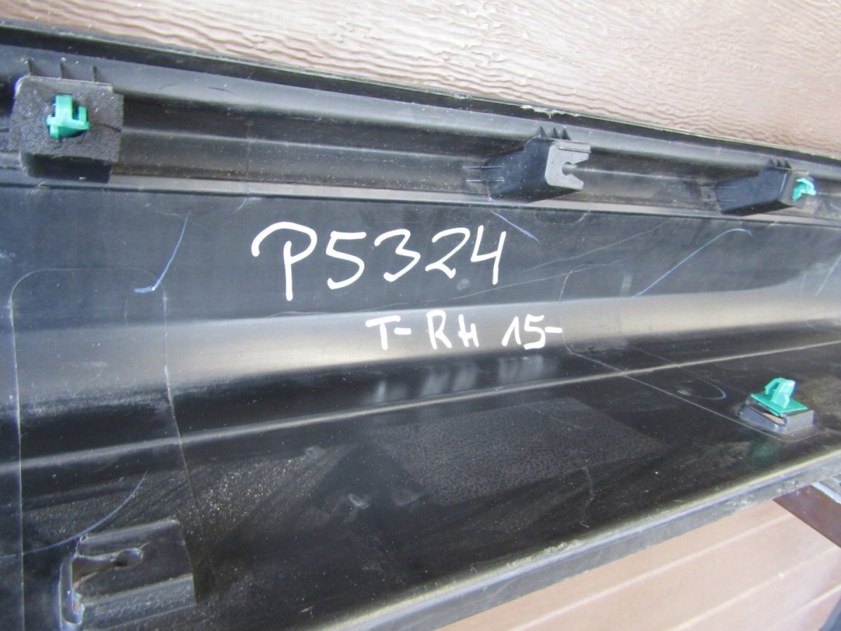 Lajsna praga desna Hyundai Tucson III 3 15- próg