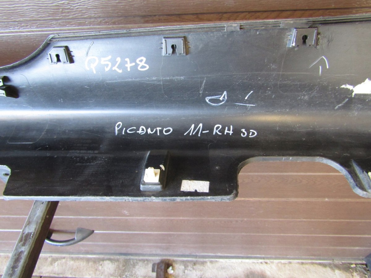 Lajsna praga desna KIA Picanto 2 II 11- 3D