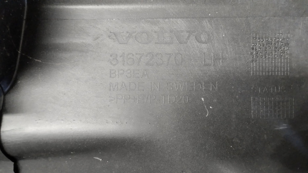 Lajsna praga lijevi Volvo XC90 II 18- lift XC 90