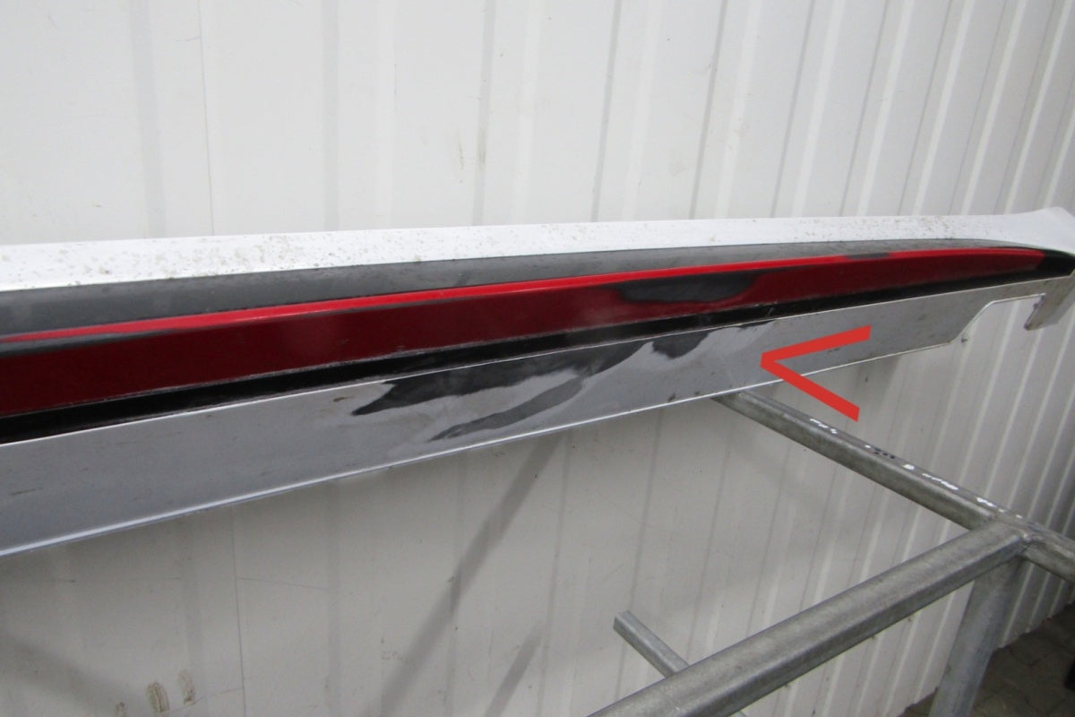 Lajsna praga desna Kia Proceed 3 GT Line 19-