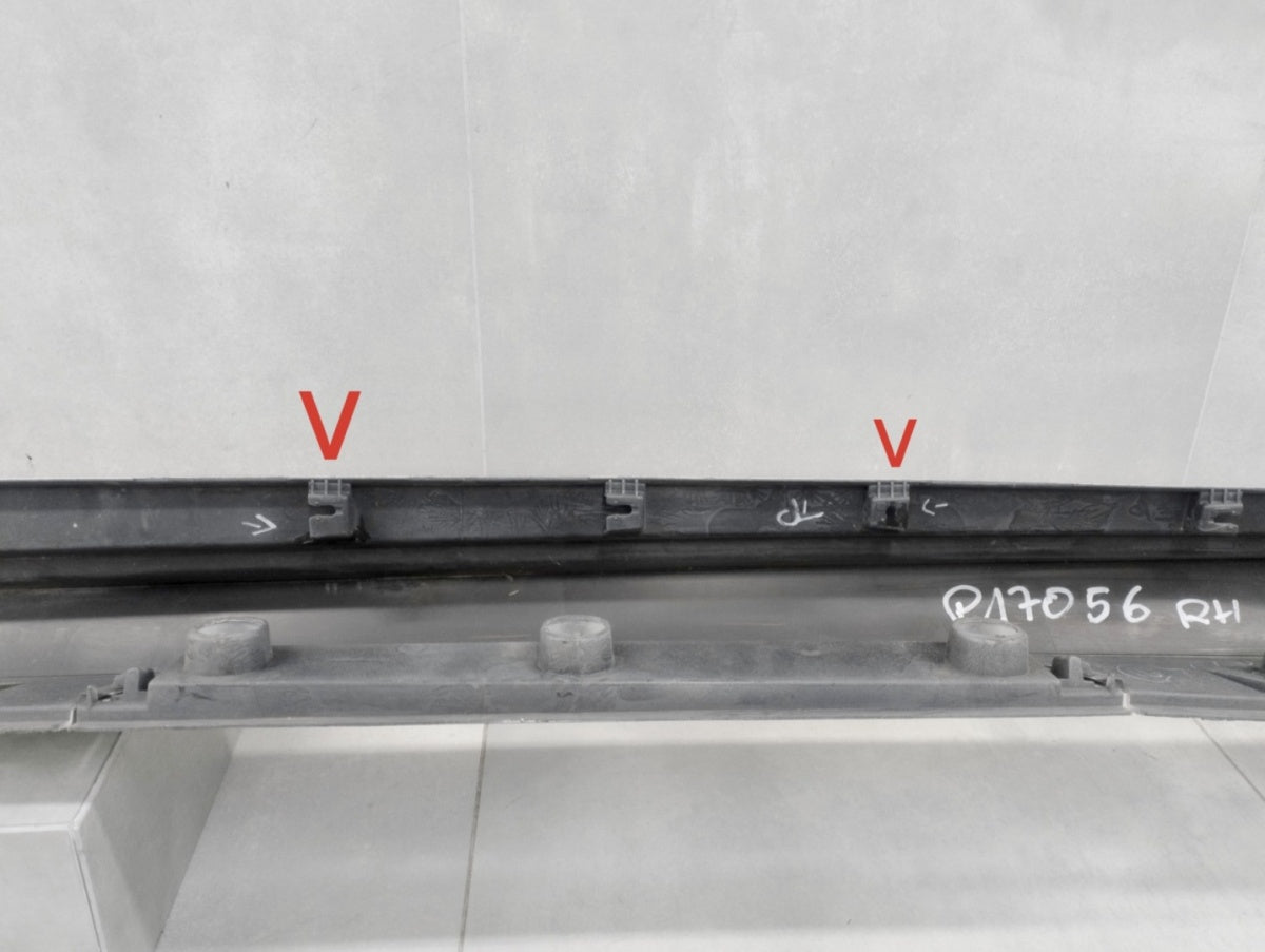 Lajsna praga desni LEXUS ES VII 18- XZ10 75850-33170
