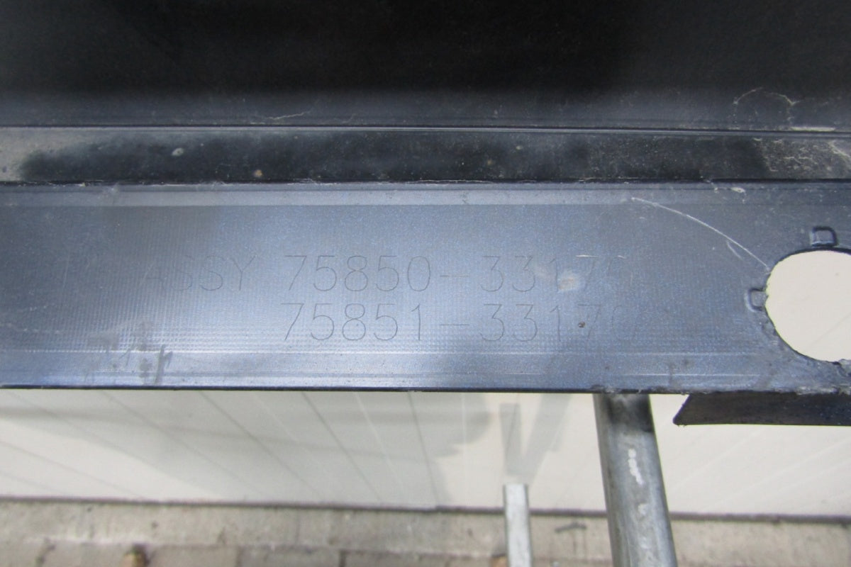 Lajsna praga desna LEXUS ES VII 18- XZ10 75850-33170