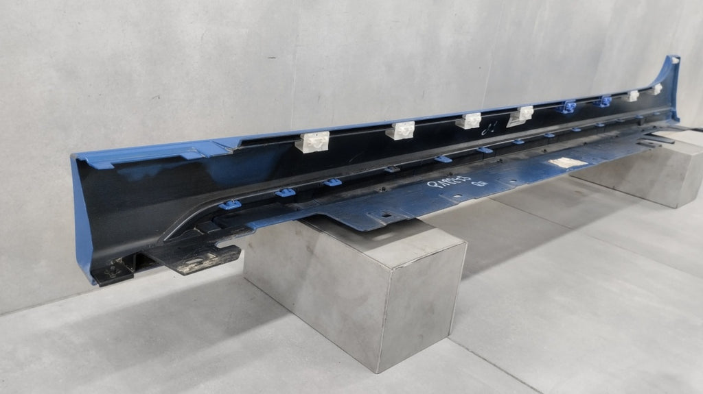 Lajsna praga desni BMW 1 F40 M paket 19-