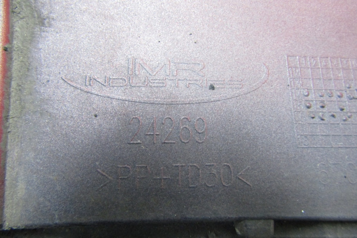 Lajsna praga desni Maseratii GHIBLI M157 13-