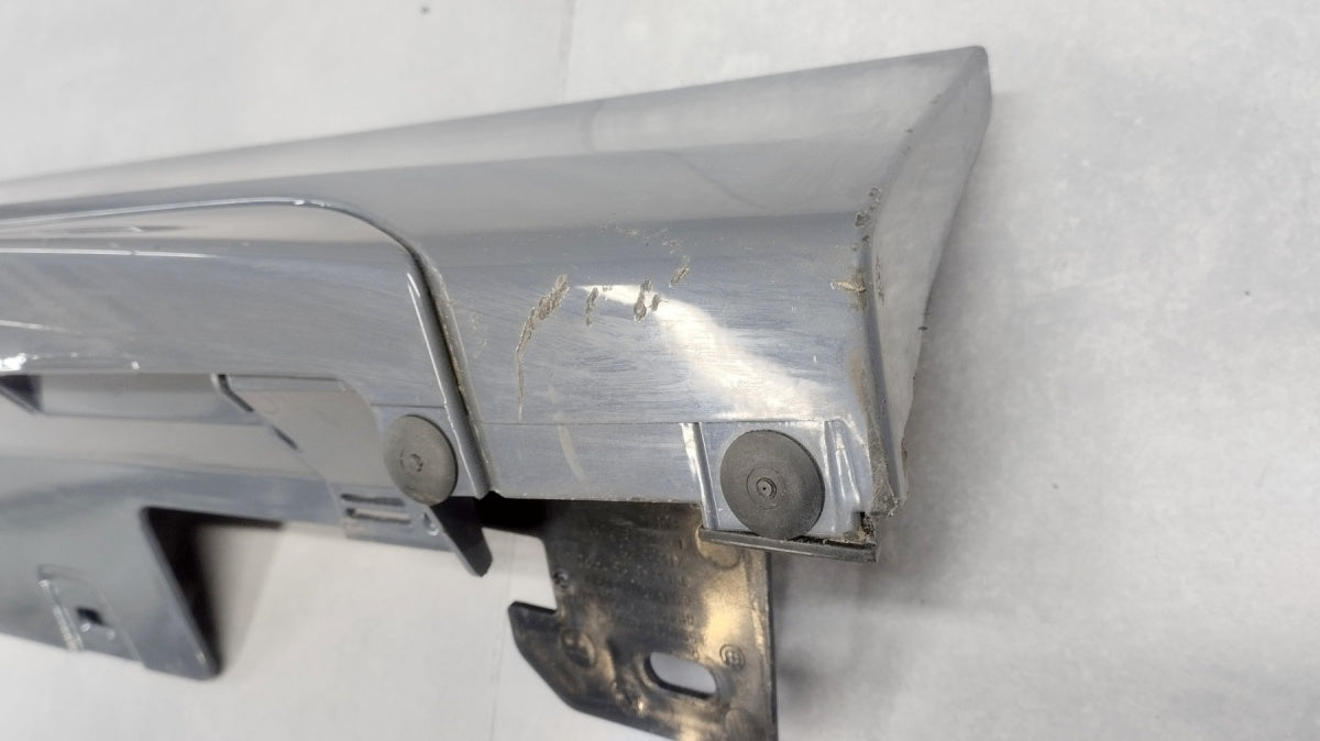 Lajsna praga desni BMW 1 F40 M paket 19-