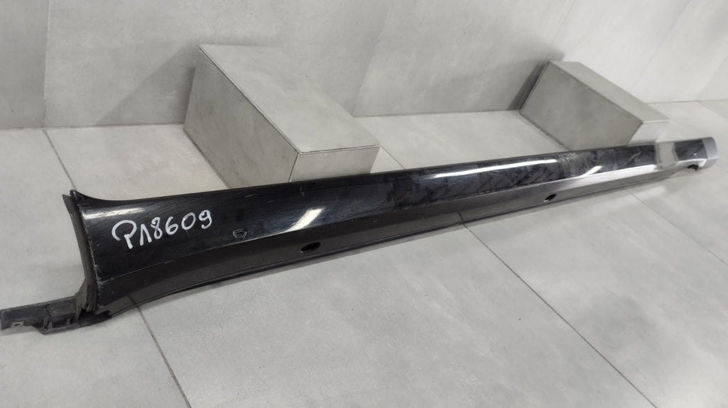 Lajsna praga desni VW TAIGO R LINE 2G7 21-