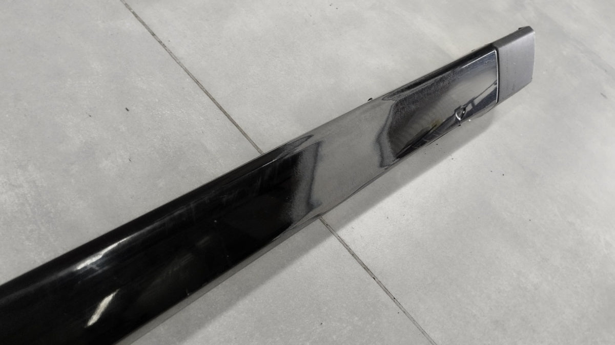 Lajsna praga desni VW TAIGO R LINE 2G7 21-