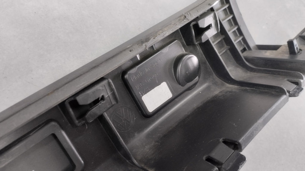 Lajsna praga desni VW TAIGO R LINE 2G7 21-