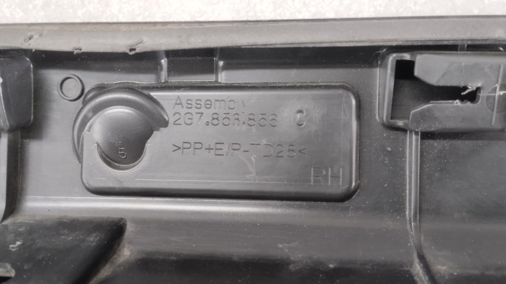 Lajsna praga desni VW TAIGO R LINE 2G7 21-