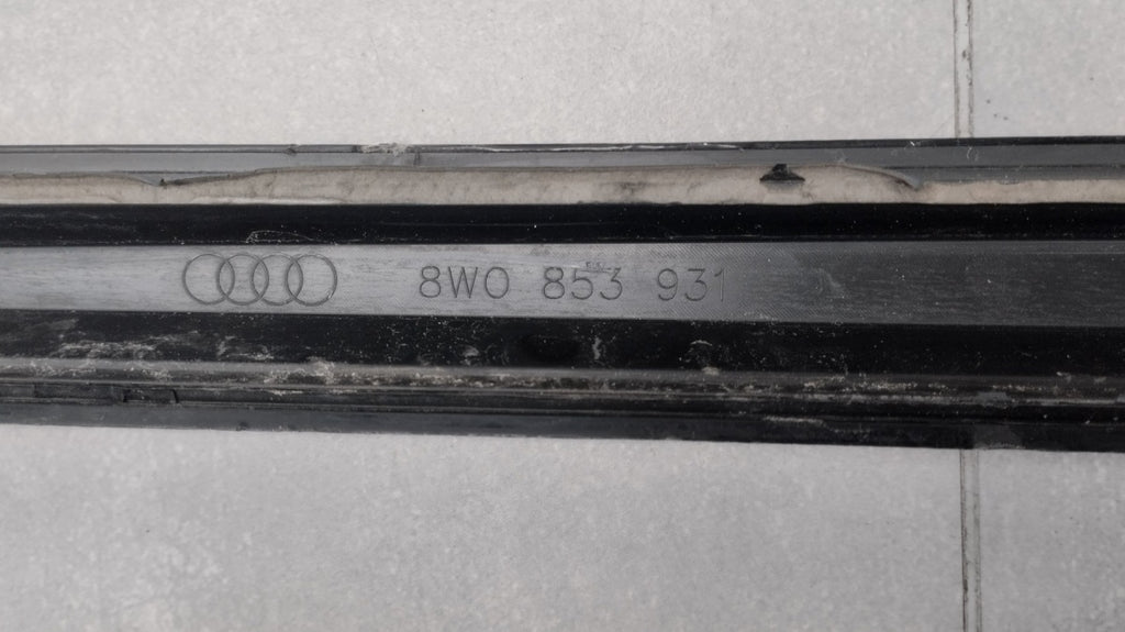 Lajsna praga lijeva Audi A4 B9 8W0 S-Line 15-19