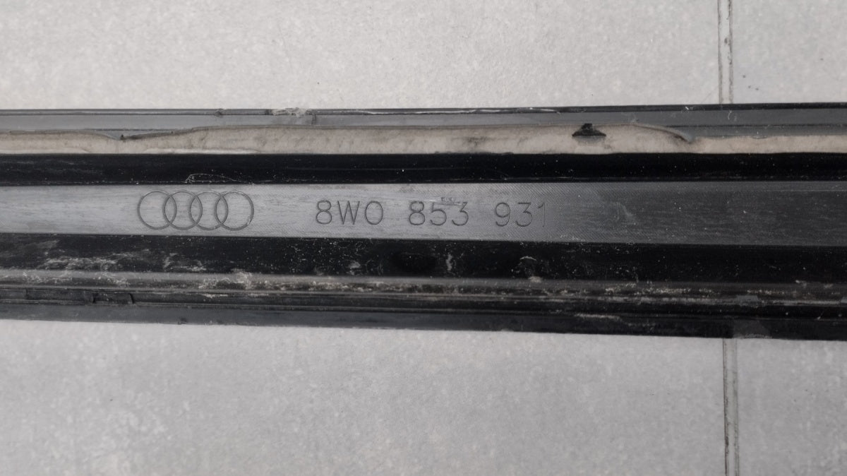 Lajsna praga lijeva Audi A4 B9 8W0 S-Line 15-19