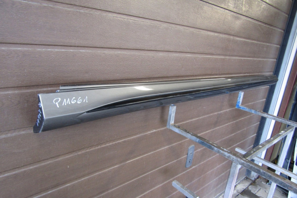 Lajsna praga desna Mercedes A 177 AMG 45 4.5 18-