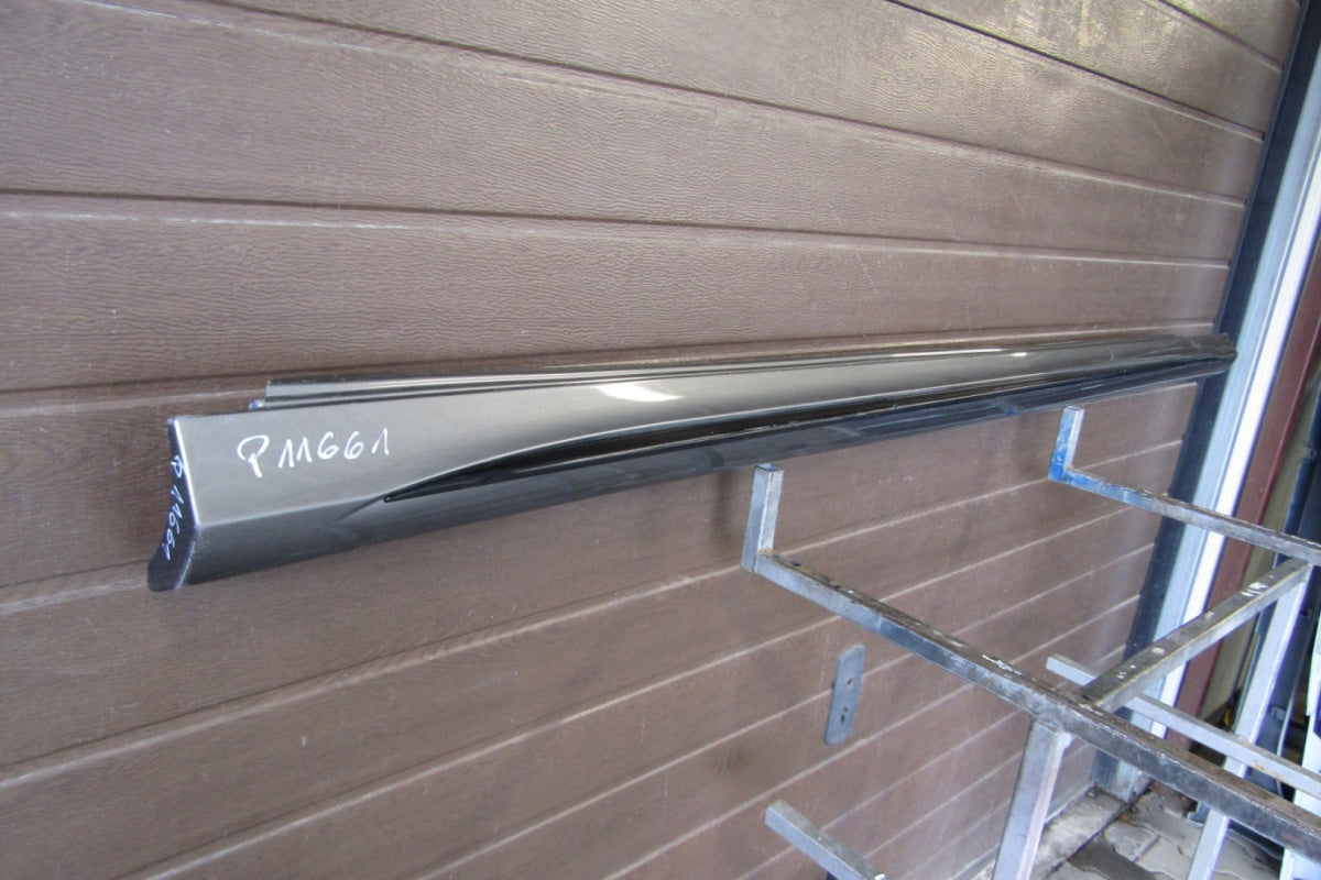 Lajsna praga desna Mercedes A 177 AMG 45 4.5 18-