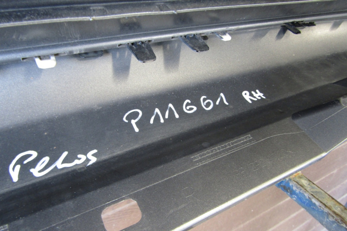 Lajsna praga desna Mercedes A 177 AMG 45 4.5 18-