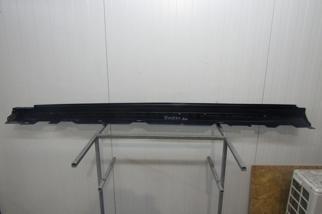 Lajsna praga desna Mercedes A 177 AMG 45 4.5 18-