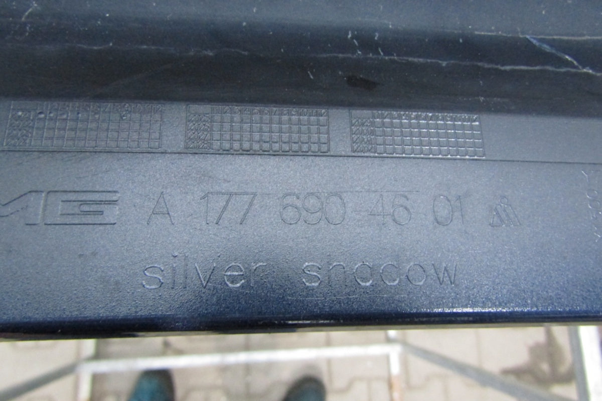 Lajsna praga desna Mercedes A 177 AMG 45 4.5 18-