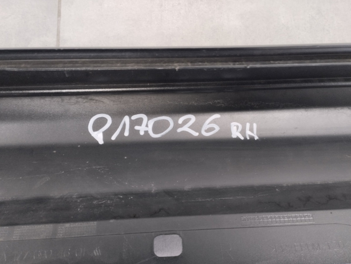 Lajsna praga desni Mercedes A klasa 177 AMG 18-