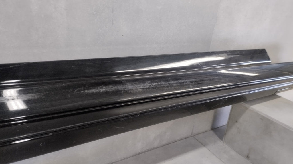 Lajsna praga desni Mercedes C 205 CABRIO AMG 14-