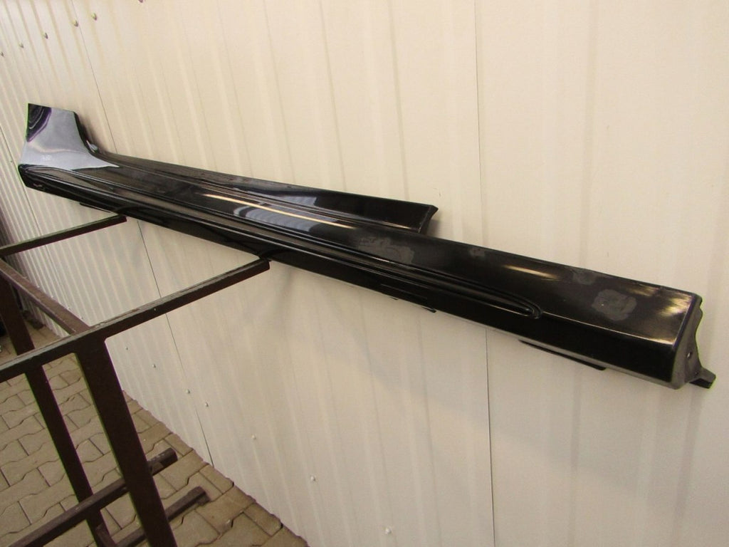 Lajsna praga desna Mercedes C 205 Cabrio AMG 14-