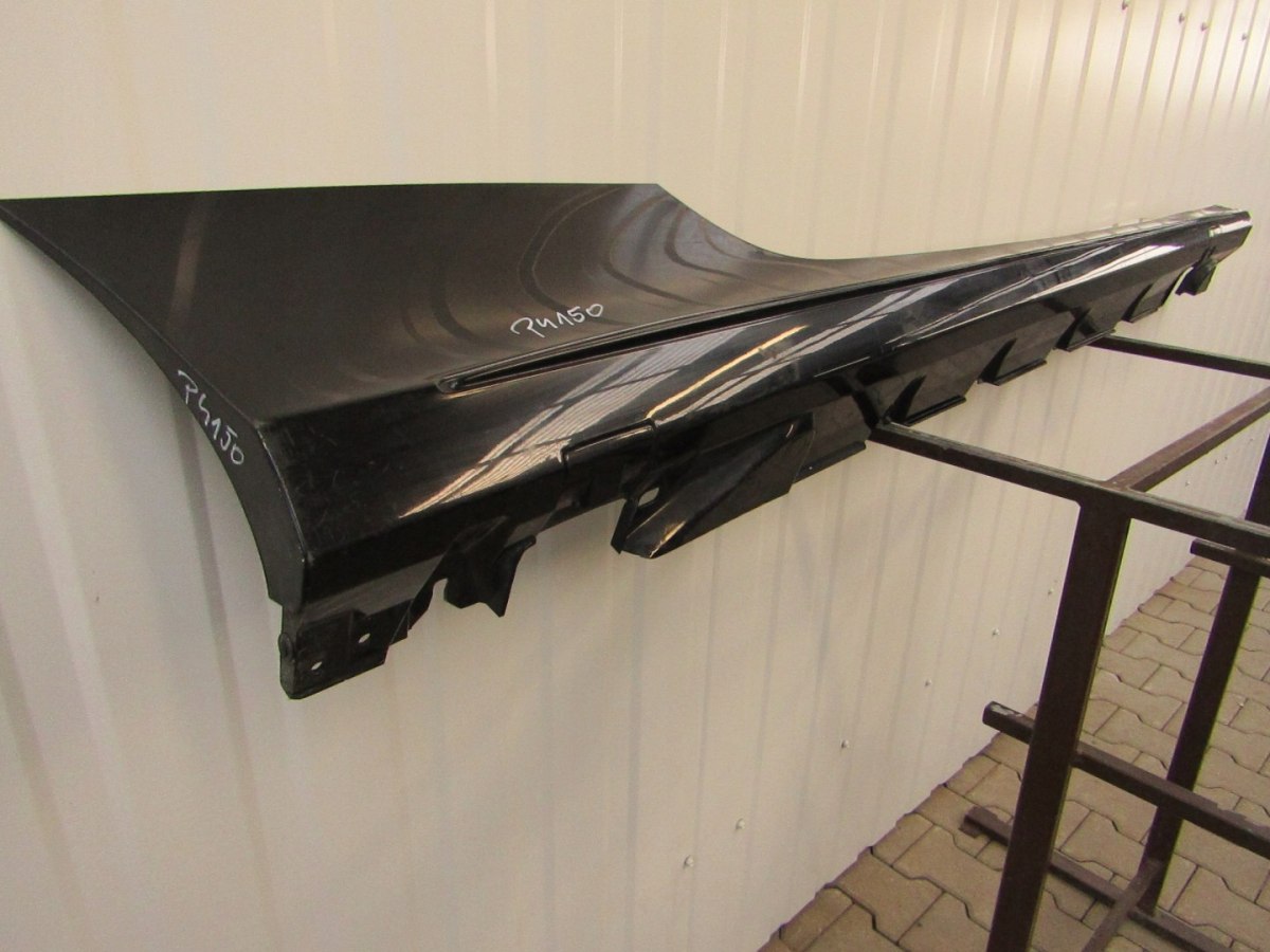 Lajsna praga desna Mercedes C 205 Cabrio AMG 14-